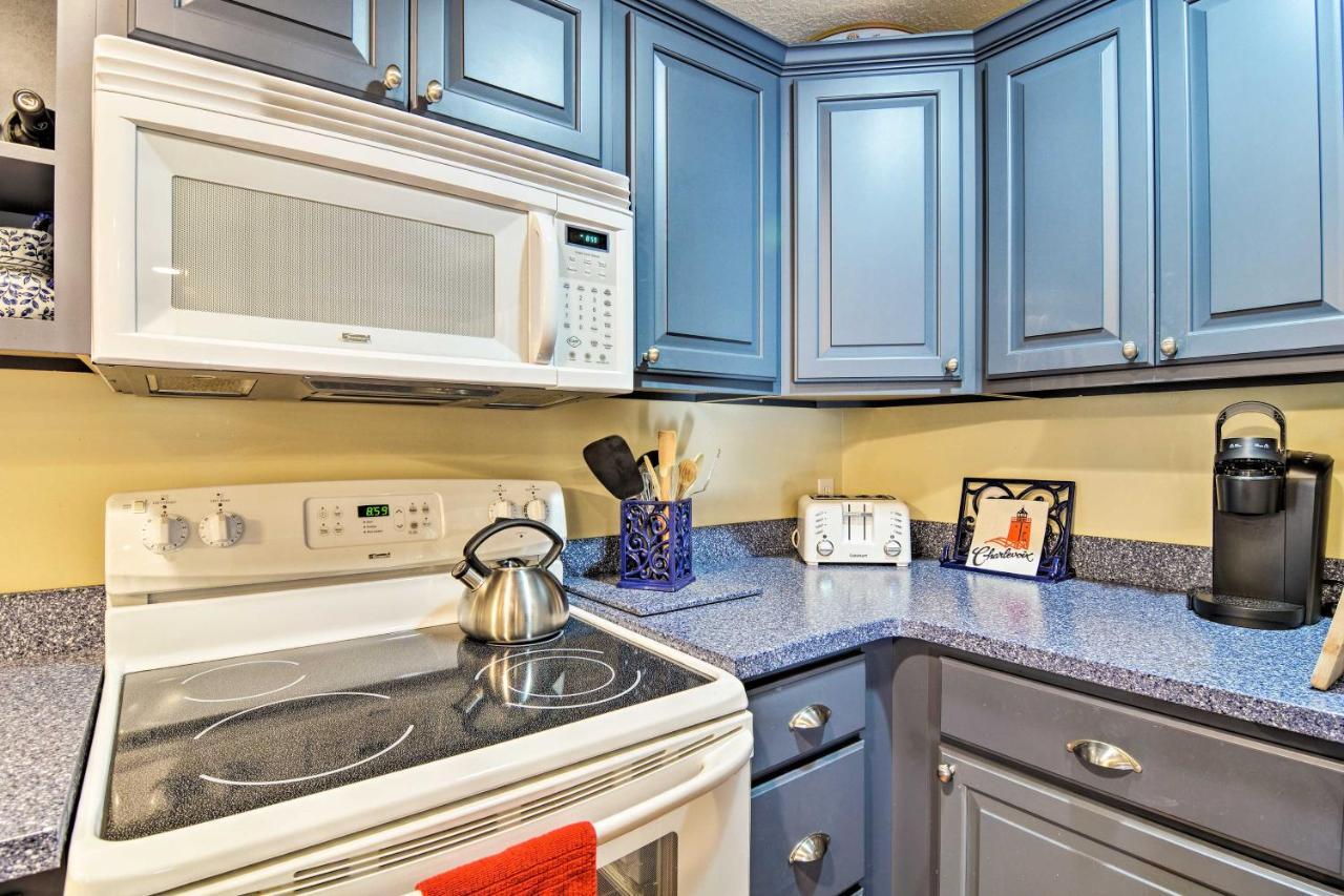 Downtown Charlevoix Duplex Half Mi To Lake Michigan Екстериор снимка